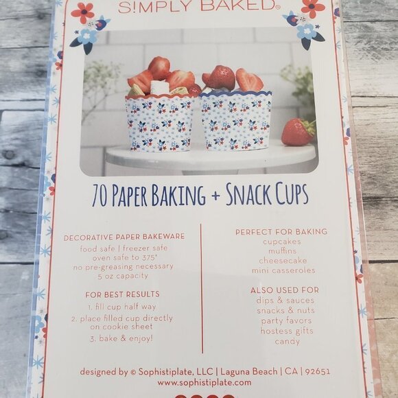 NWT - 70 Count Baking Cups Red and Blue Floral - Picture 2 of 3